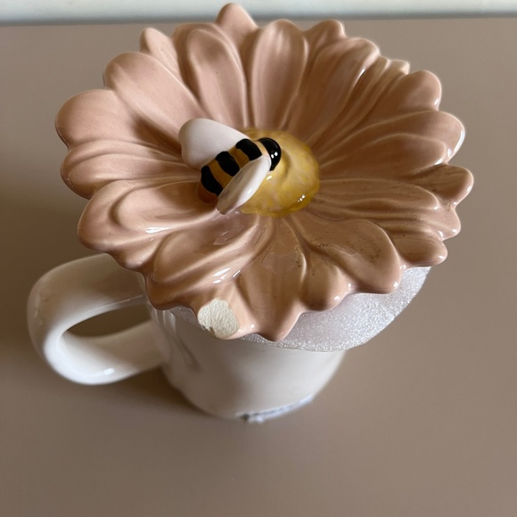 NWT Rae Dunn Oopsy Daisy Mug - Picture 4 of 5